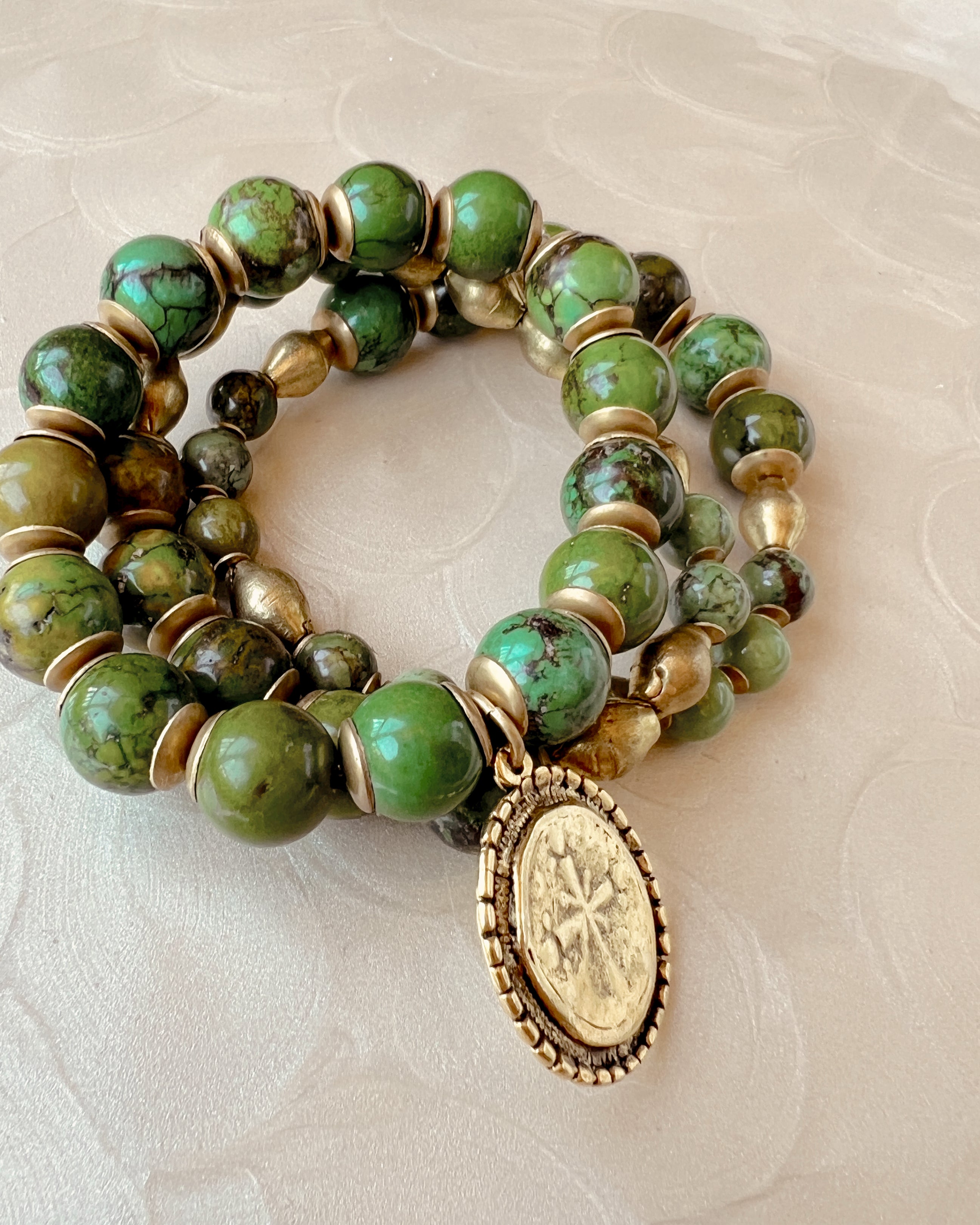 Green Ivy Stack 02