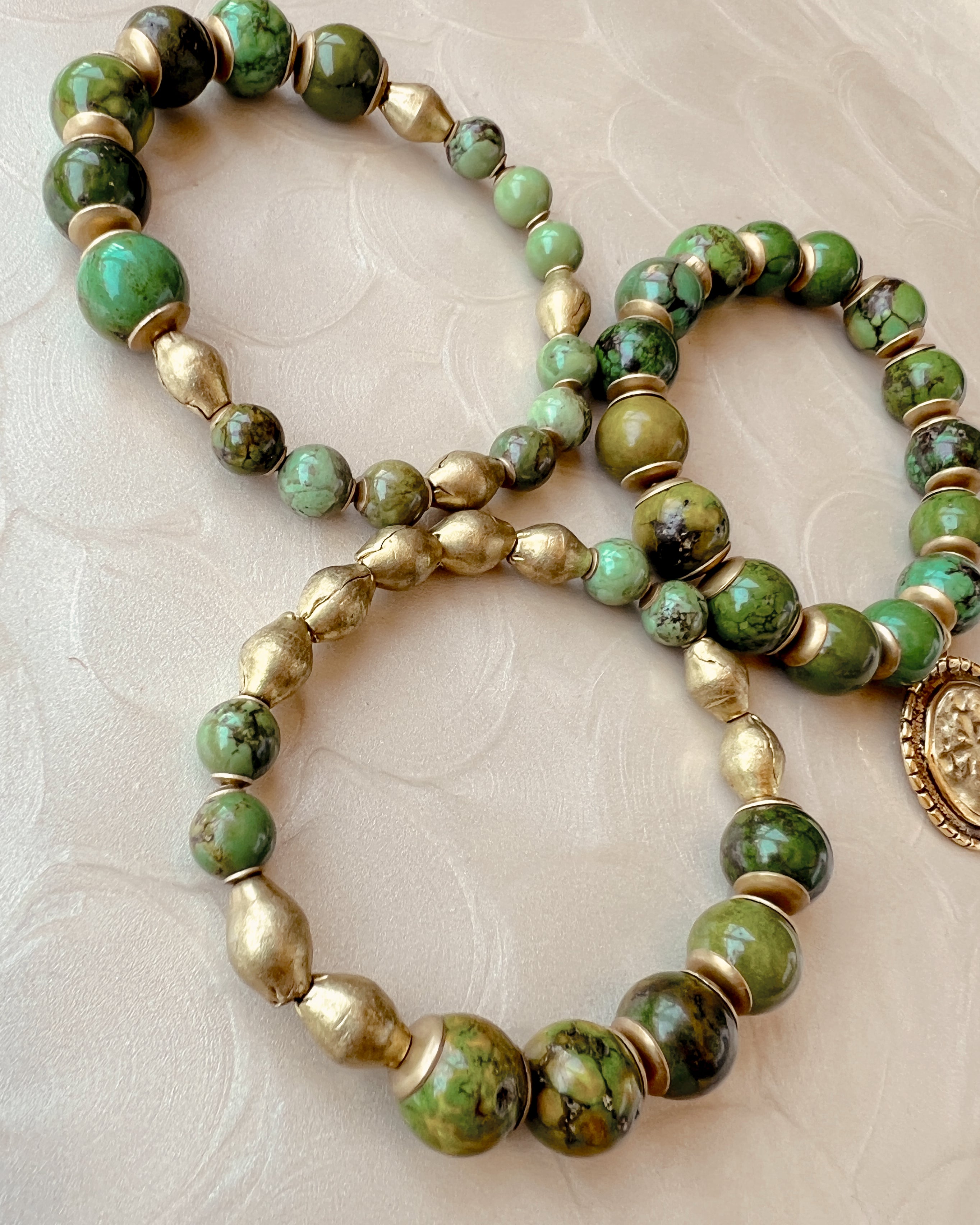 Green Ivy Stack 02