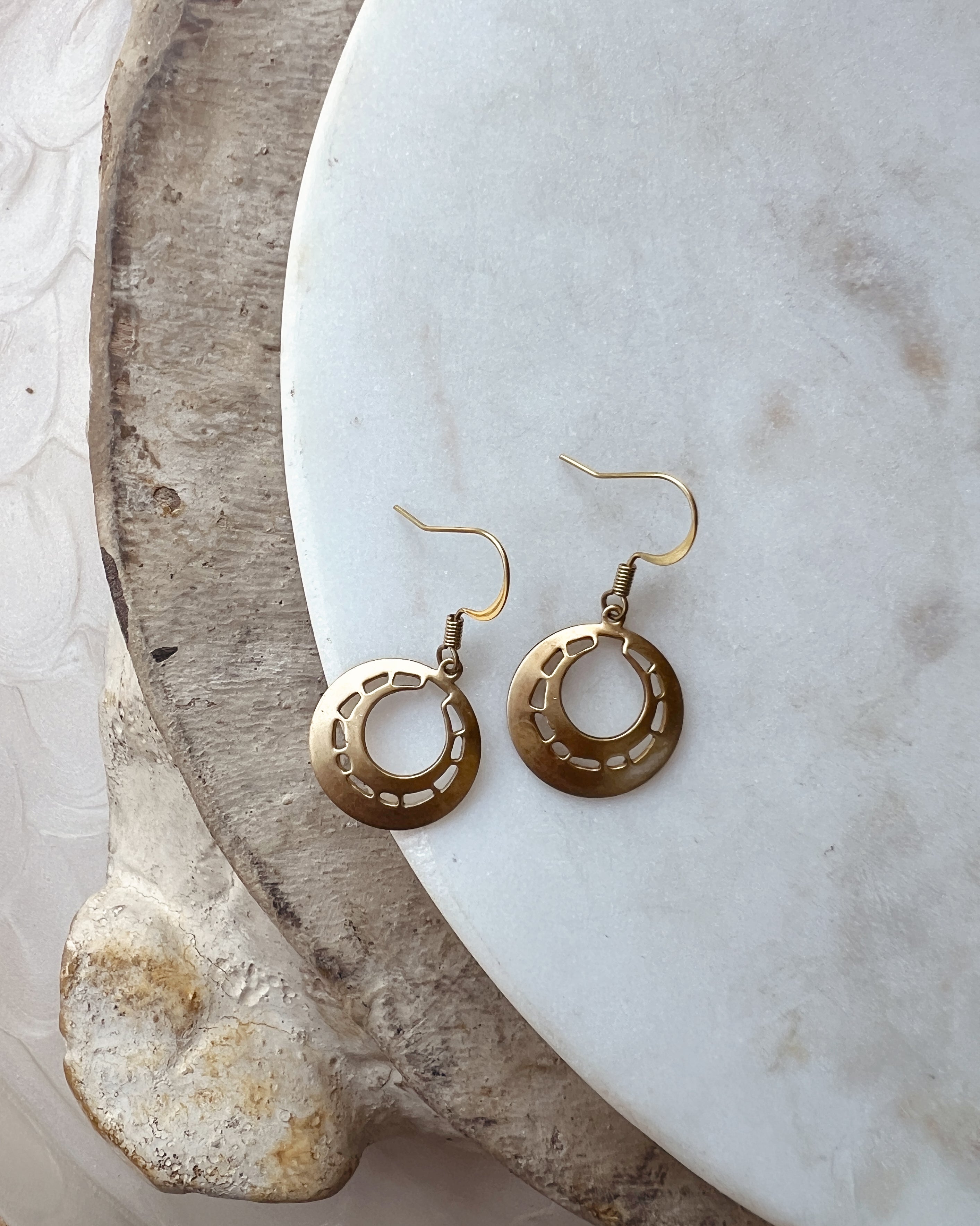 Vintage Brass Simple Drop