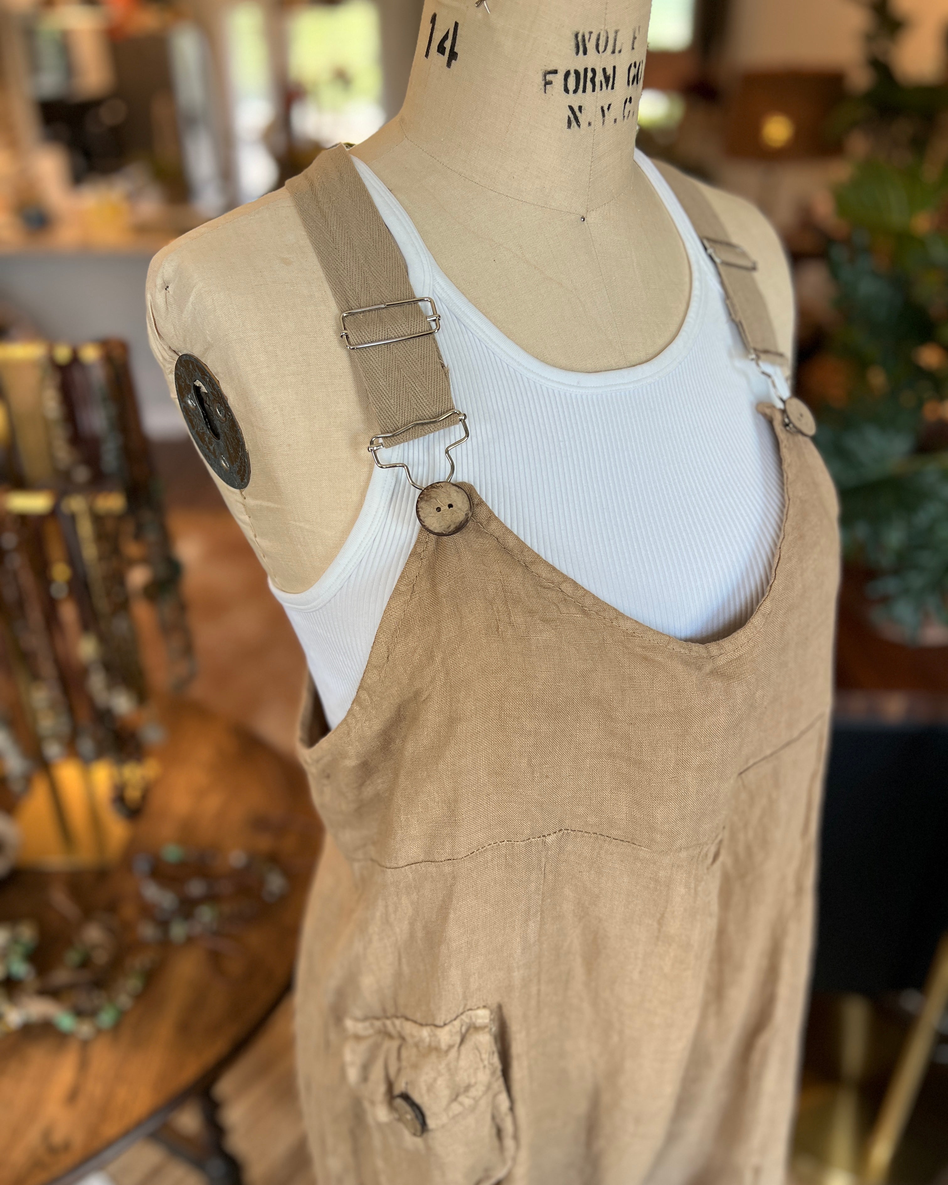Bohemian Linen Bibs (Camel)