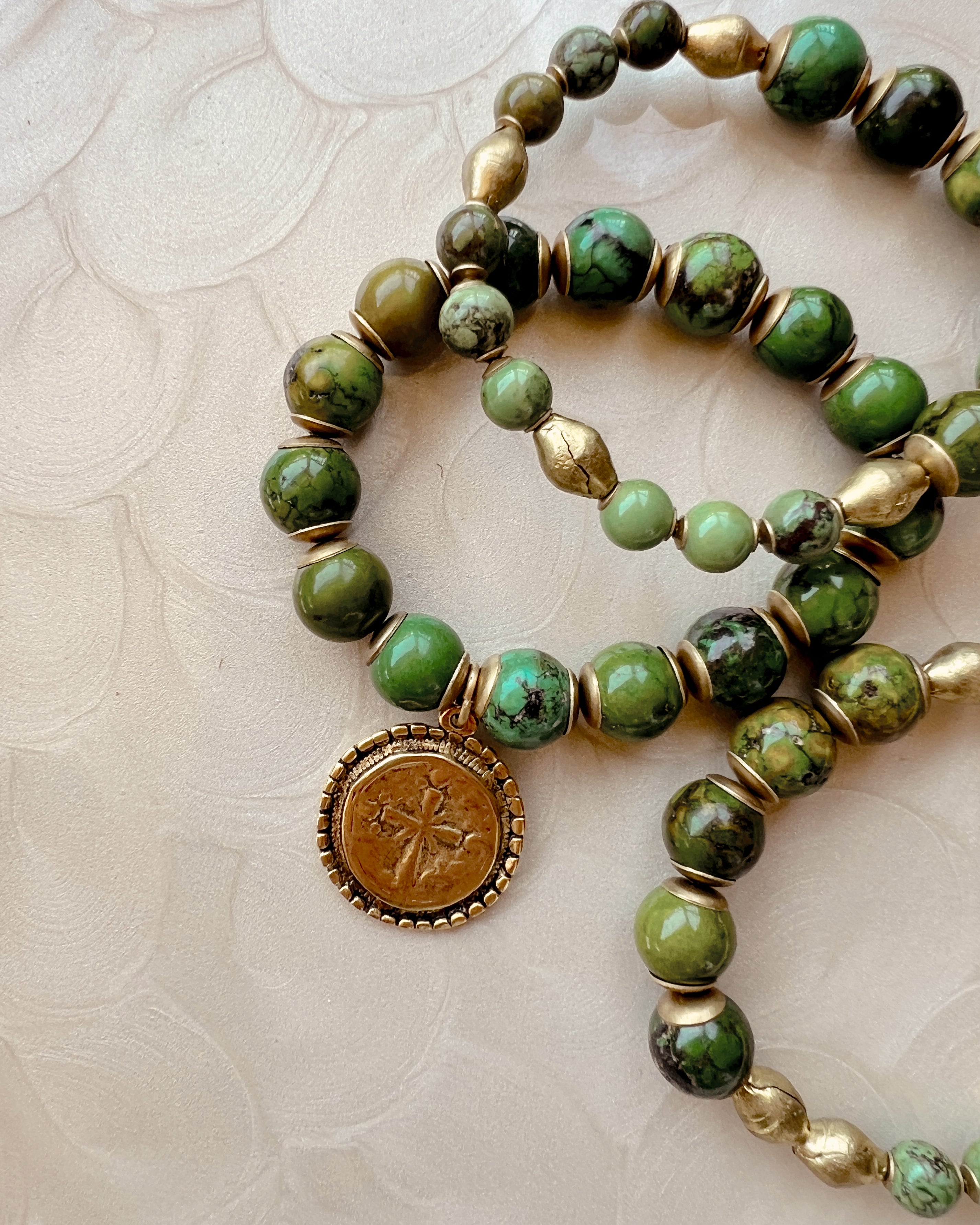 Green Ivy Stack 02
