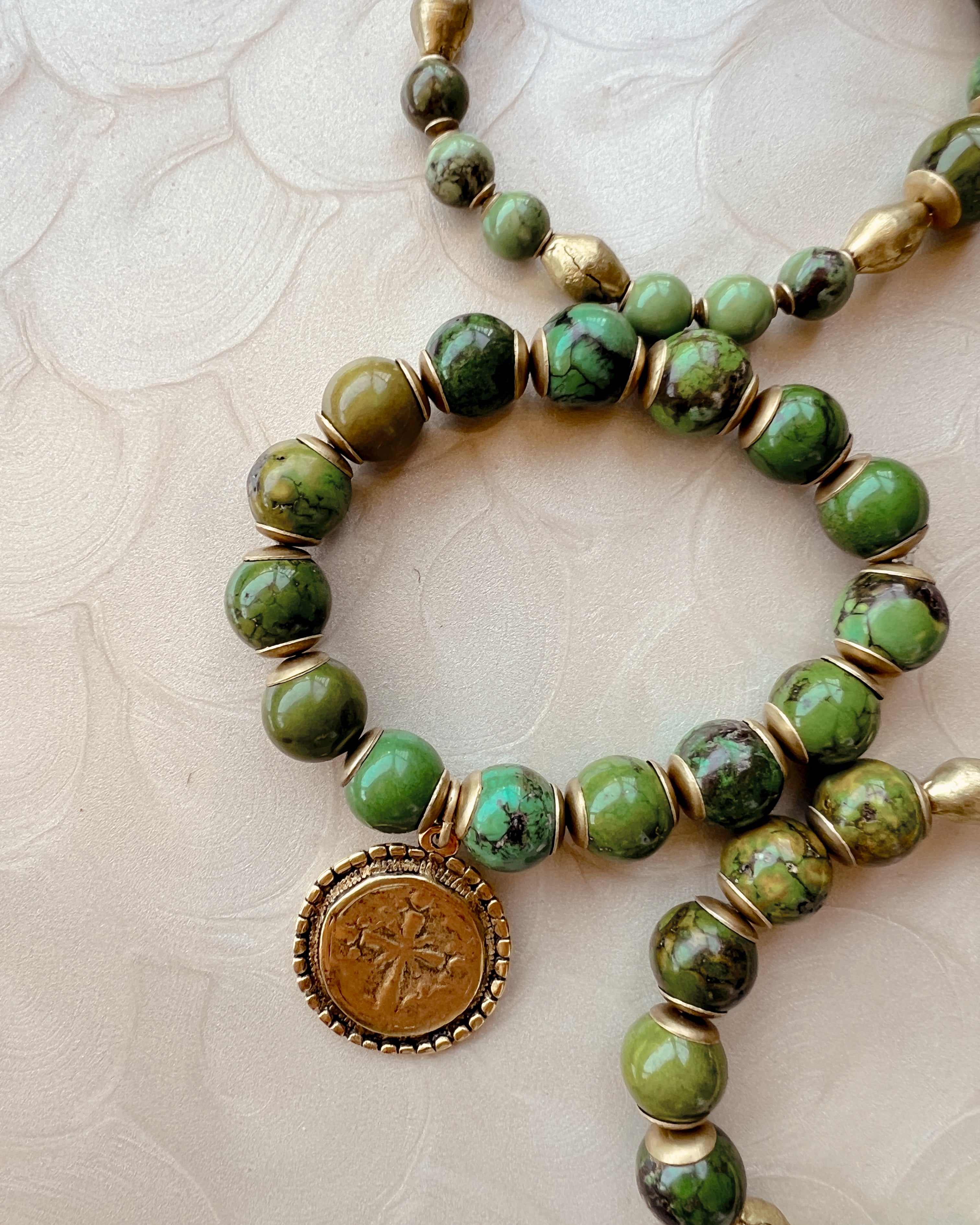 Green Ivy Stack 02