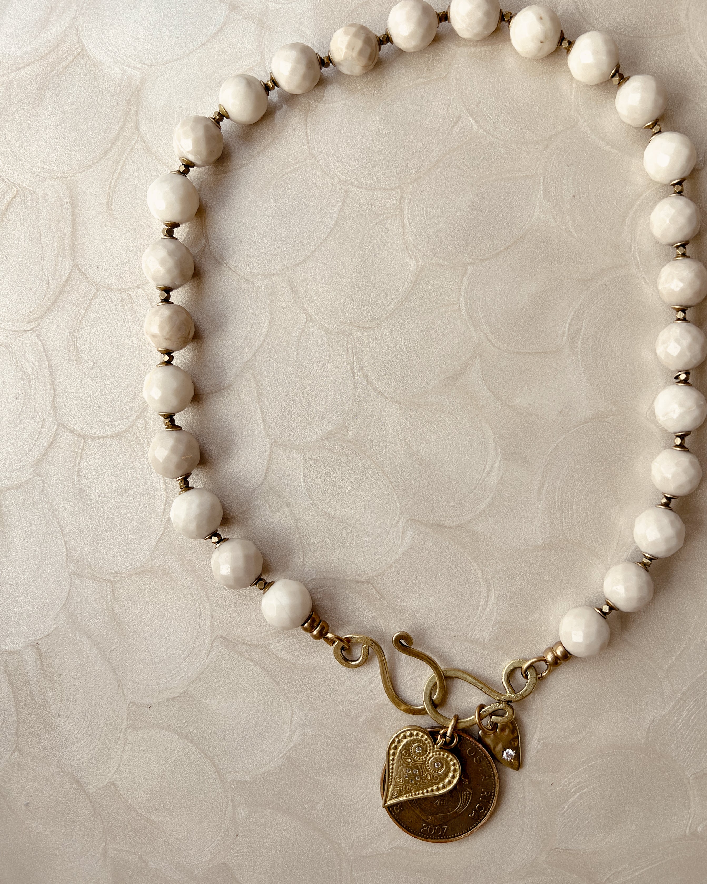 Fossil Jade Strand