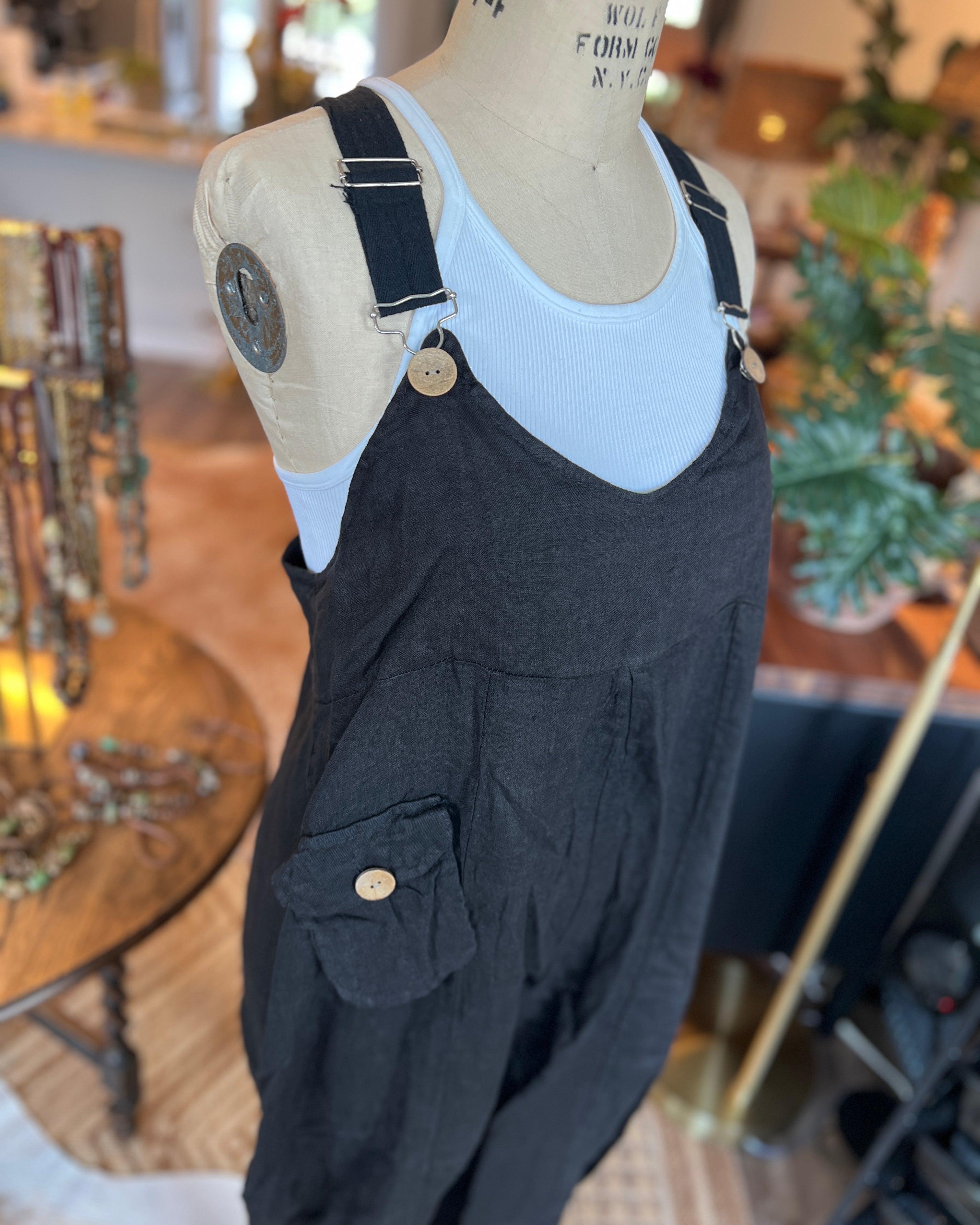 Bohemian Linen Bibs (Black)