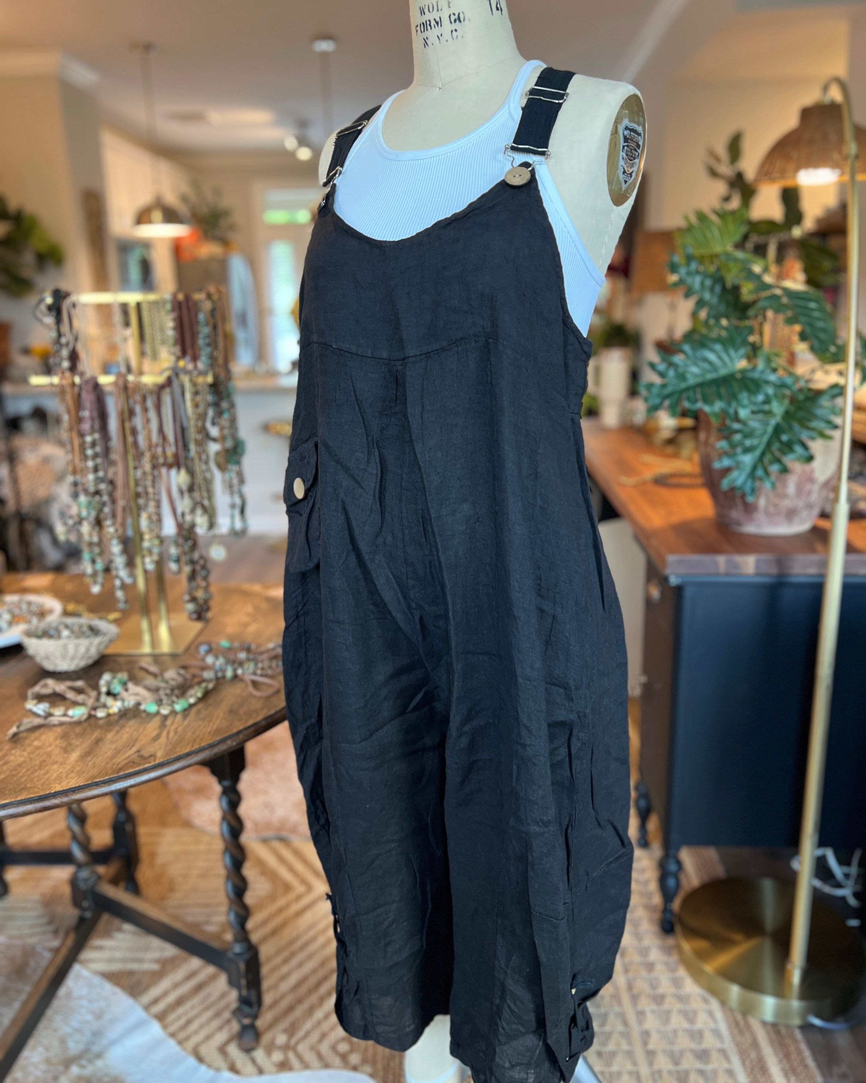 Bohemian Linen Bibs (Black)