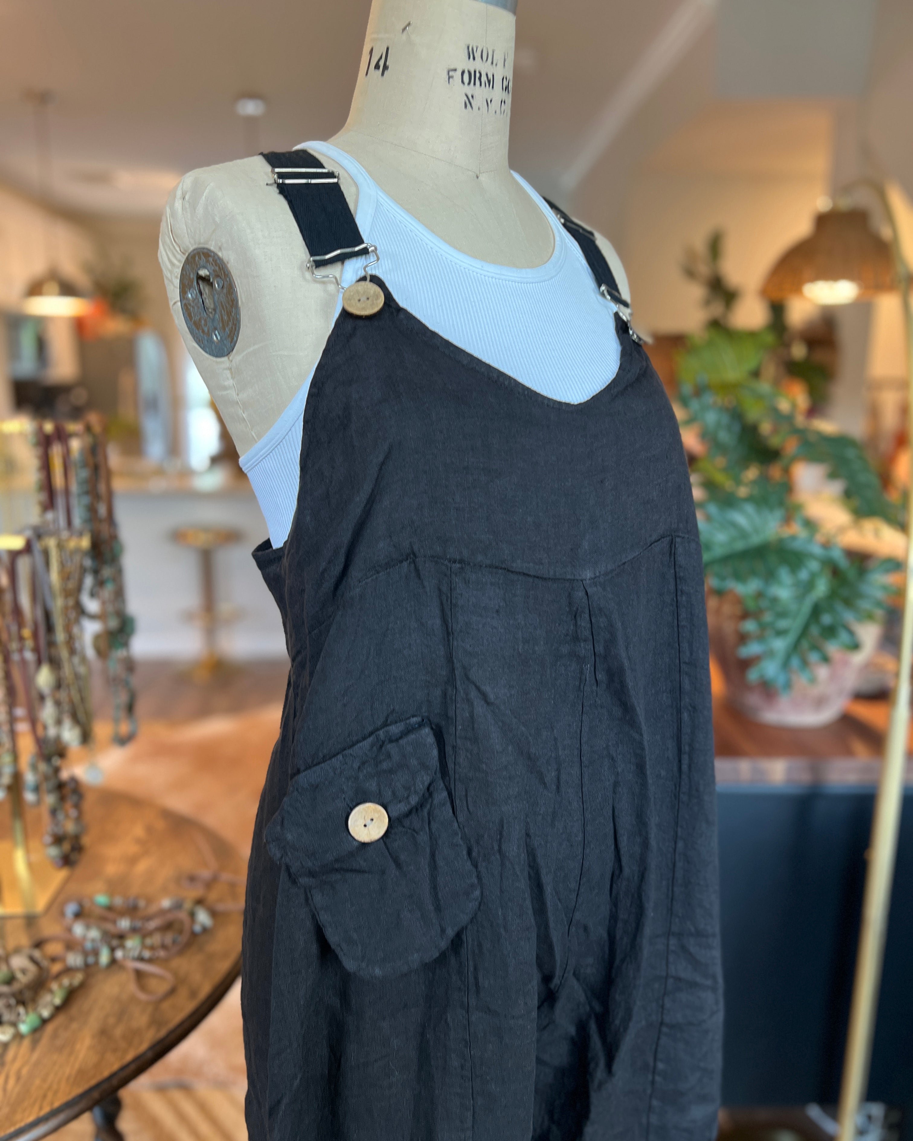 Bohemian Linen Bibs (Black)